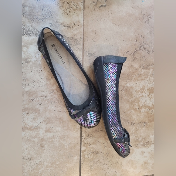 Naturalizer Flats, shimmer pattern, size 6.5, 6 1/2,   good condition - Picture 6 of 7